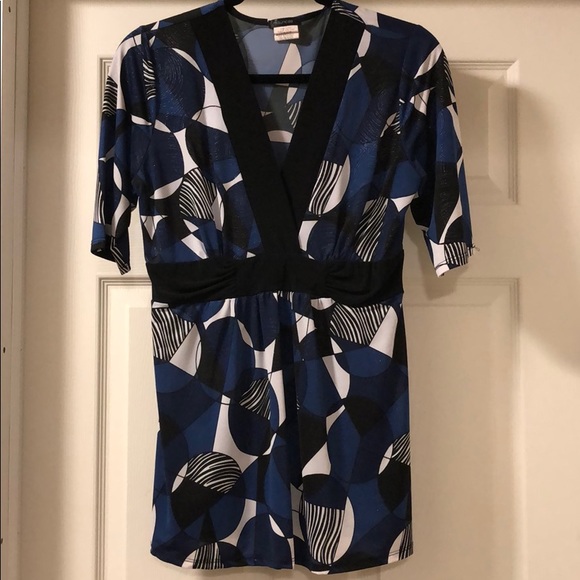 Vneck Top - Picture 1 of 4